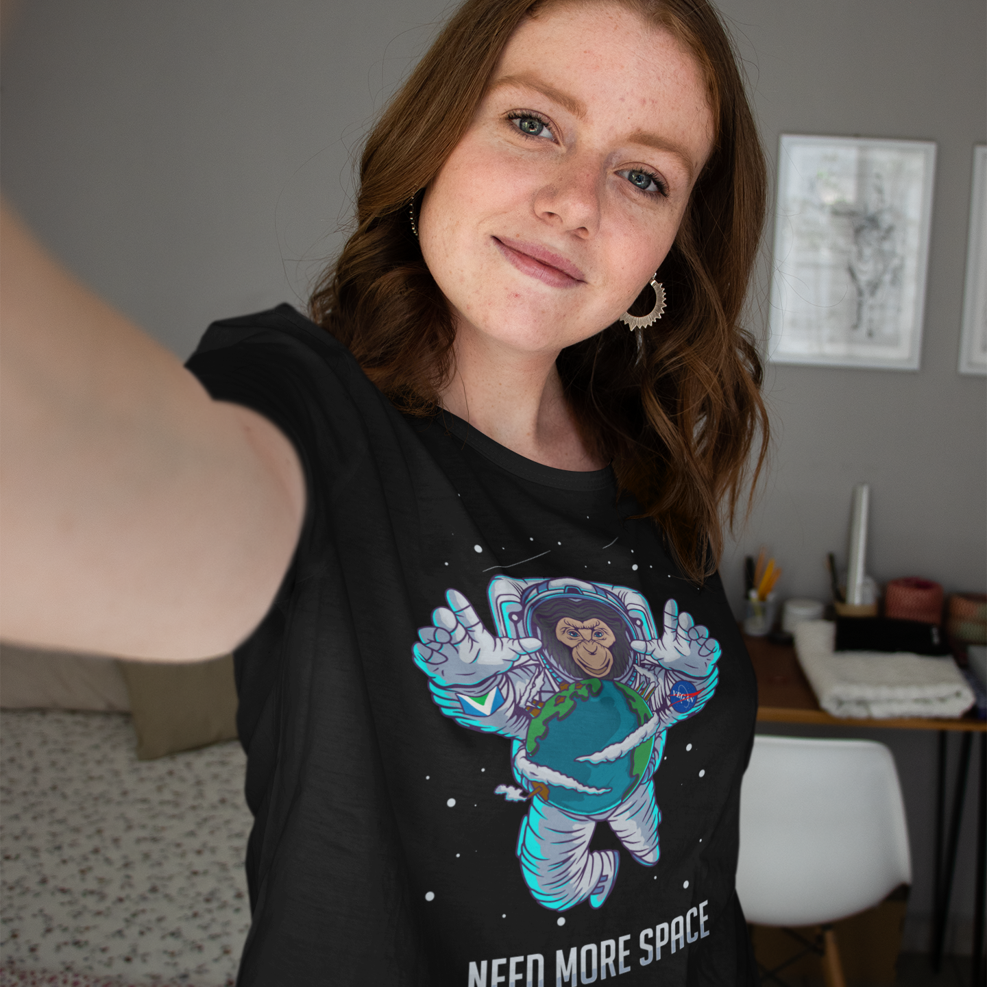 Need more Space - Damen T-Shirt